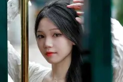 老赖老爸晒聊天记录逼债？严浩翔演唱会崩溃背后真相太扎心